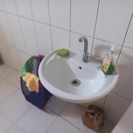 Comfort - Whole Appartments - Shared Kitchen - Airport Shuttle Bookable Апартаменты