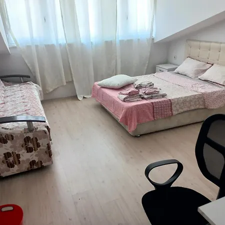 Διαμέρισμα Comfort - Whole Appartments - Shared Kitchen - Airport Shuttle Bookable